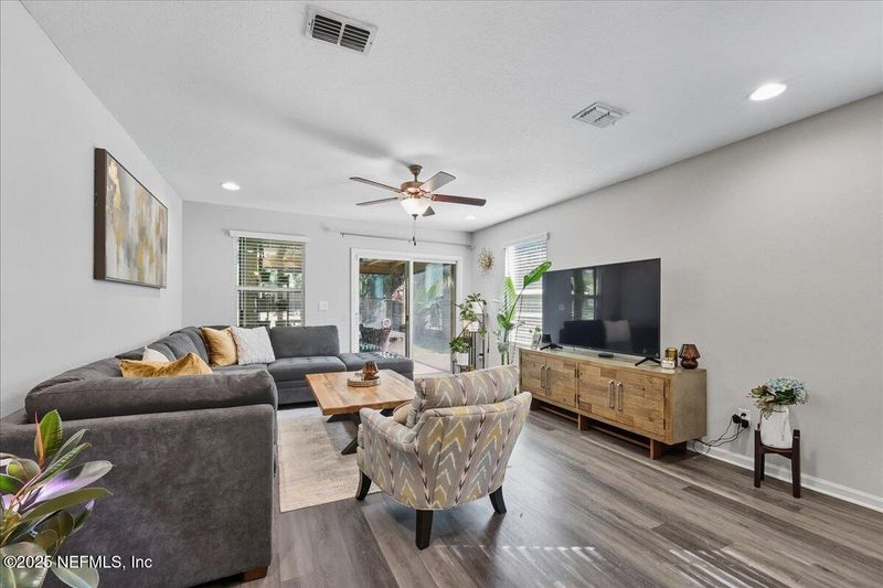 10441 Bradley Rd, Jacksonville, FL 32246