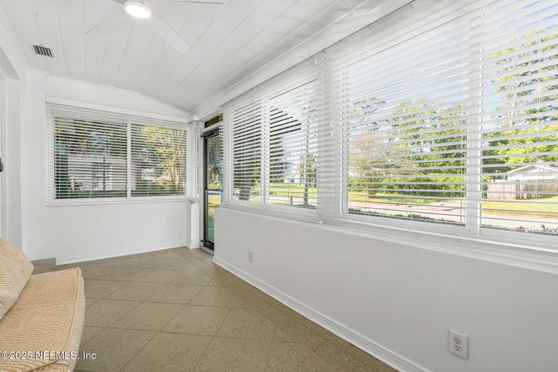1045 Old Hickory Rd, Jacksonville, FL 32207