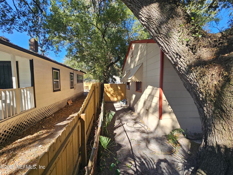 1045 Winthrop St, Jacksonville, FL 32206