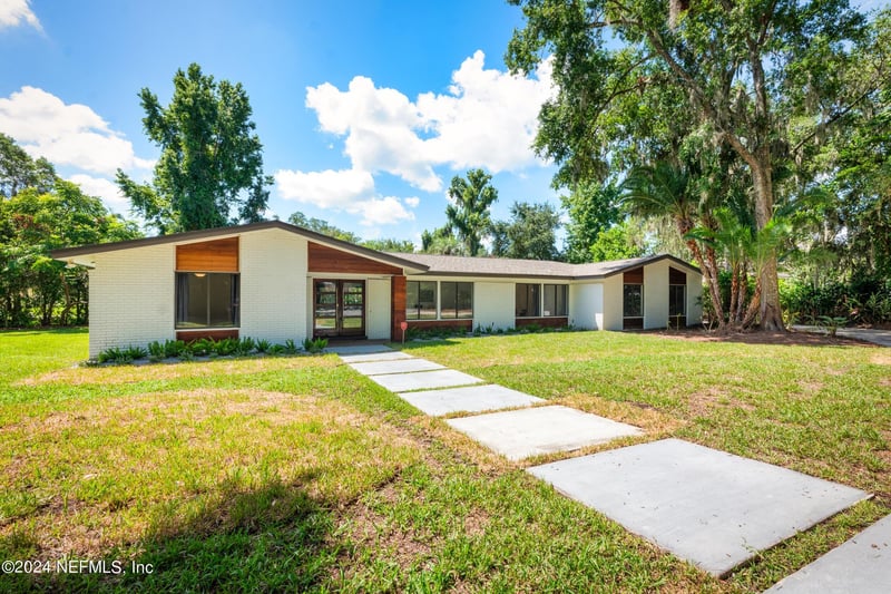 10459 Sylvan Ln W, Jacksonville, FL 32257