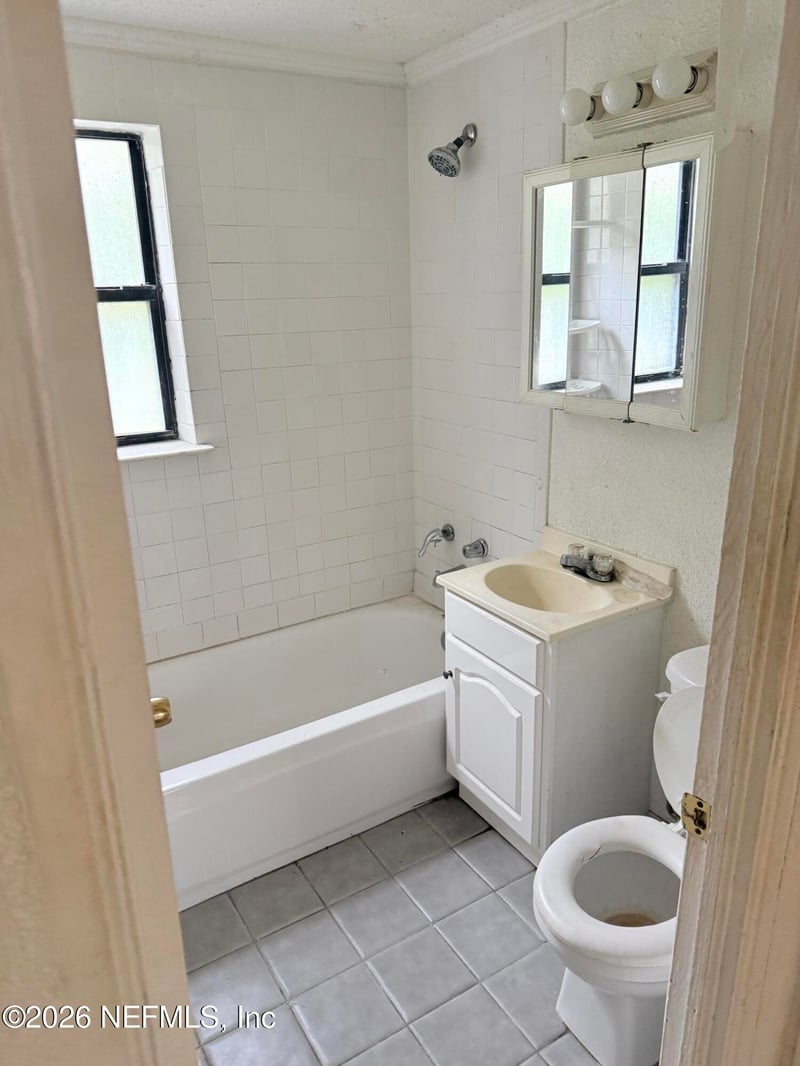 10460 Gailwood Cir E, Jacksonville, FL 32218