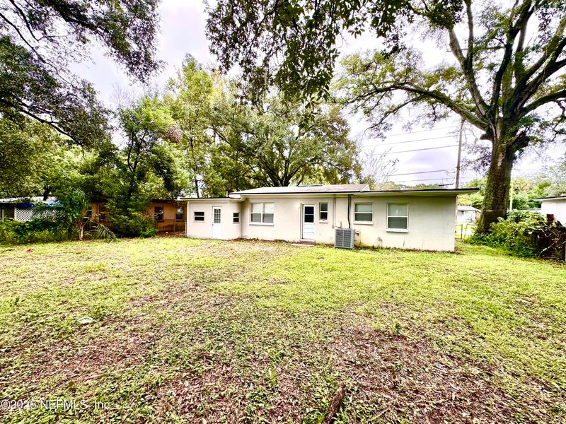 1048 Underhill Dr, Jacksonville, FL 32211