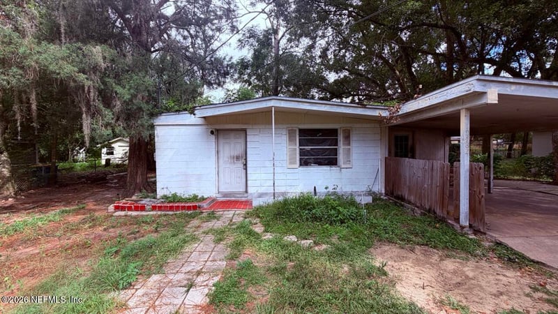 10482 Pinehurst Dr, Jacksonville, FL 32218