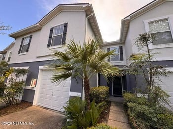 1049 N Black Cherry Dr, St Johns, FL 32259