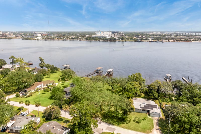 1049 Nicholson Rd, Jacksonville, FL 32207
