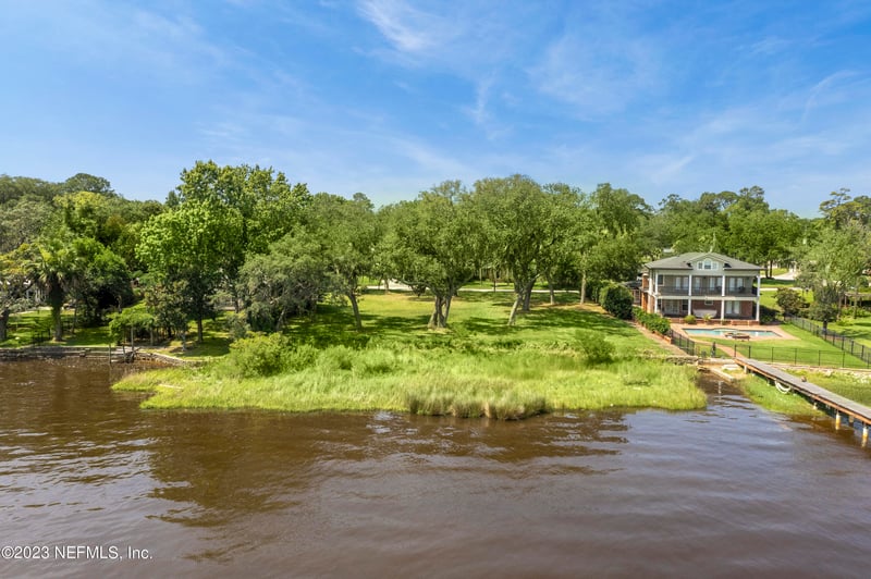 1049 Nicholson Rd, Jacksonville, FL 32207