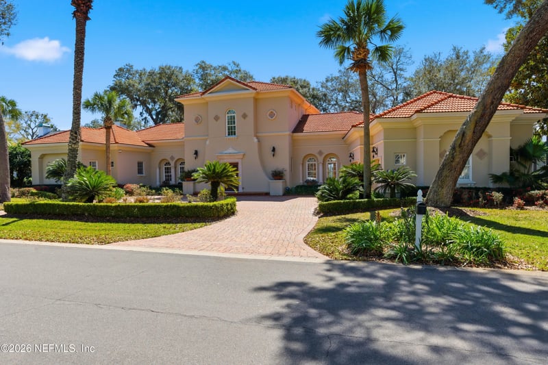 1049 Shipwatch Dr E, Jacksonville, FL 32225