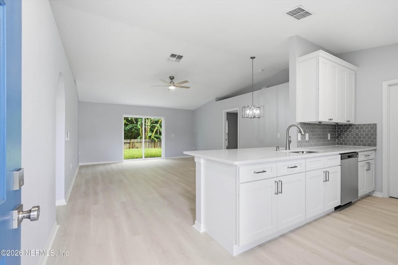 10509 N Lantana Lakes Dr, Jacksonville, FL 32246