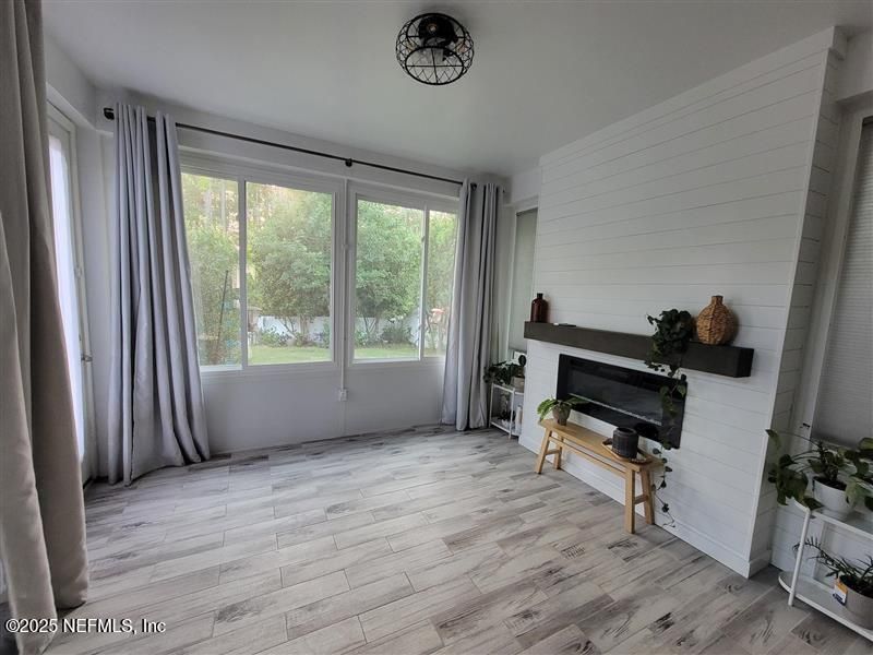 1052 Laurel Valley Dr, Orange Park, FL 32065