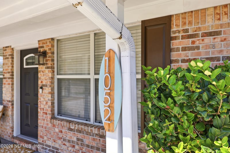 1052 Penman Rd, Jacksonville Beach, FL 32250