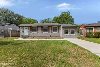 1052 Willis Dr, Jacksonville, FL 32205