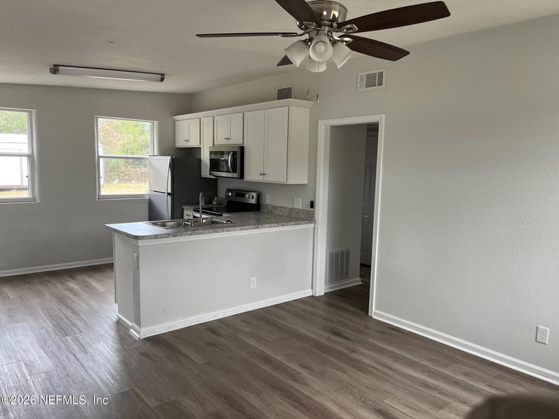 10547 Briarcliff Rd E, Jacksonville, FL 32218