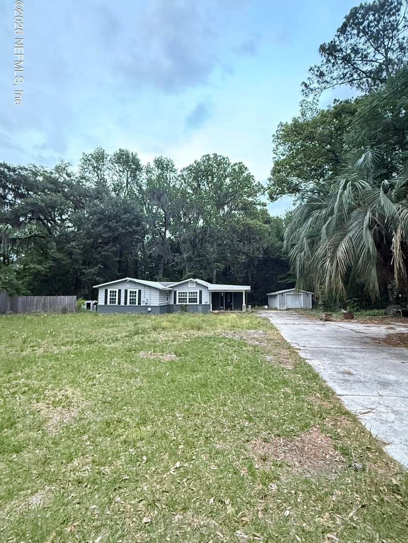 10565 Bessent Rd N, Jacksonville, FL 32218