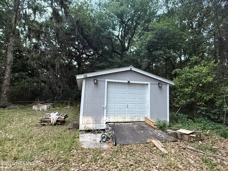 10565 Bessent Rd N, Jacksonville, FL 32218