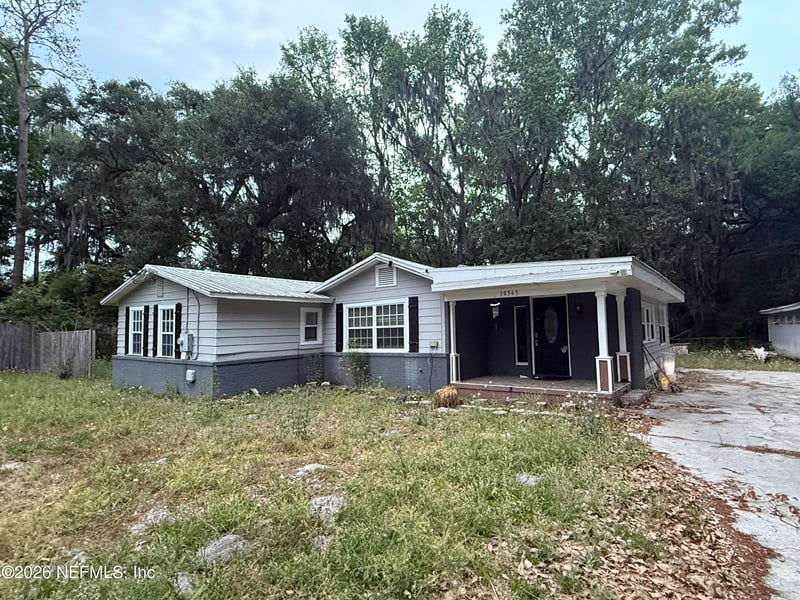 10565 Bessent Rd N, Jacksonville, FL 32218