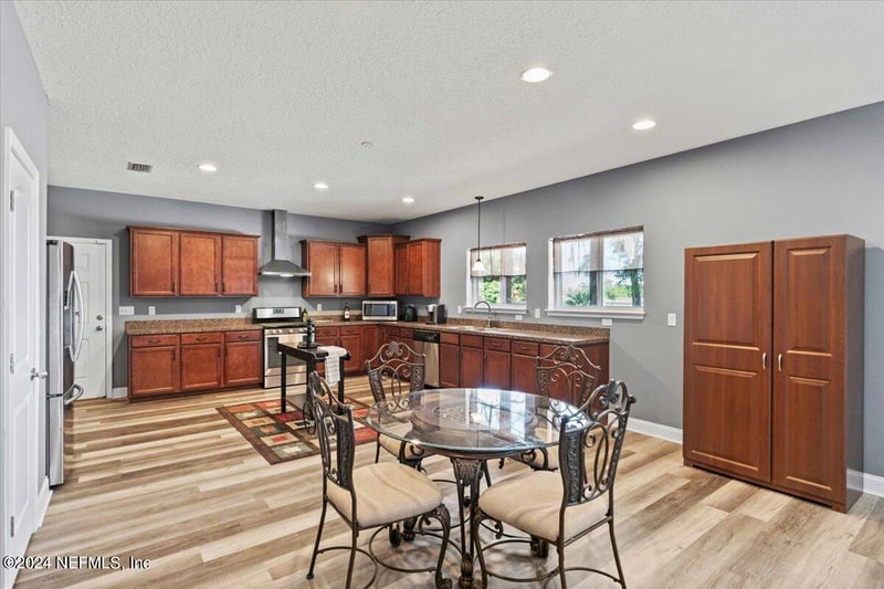 1061 Cedar Bay Rd, Jacksonville, FL 32218