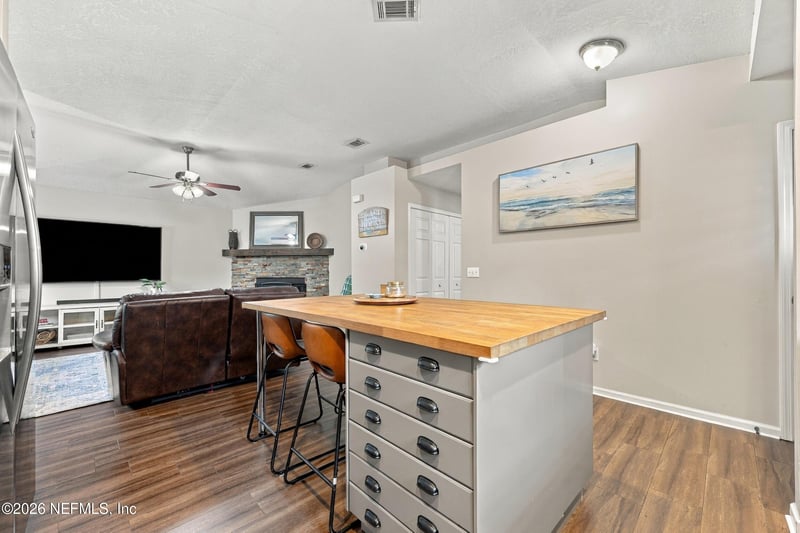 1065 Hibiscus St, Atlantic Beach, FL 32233