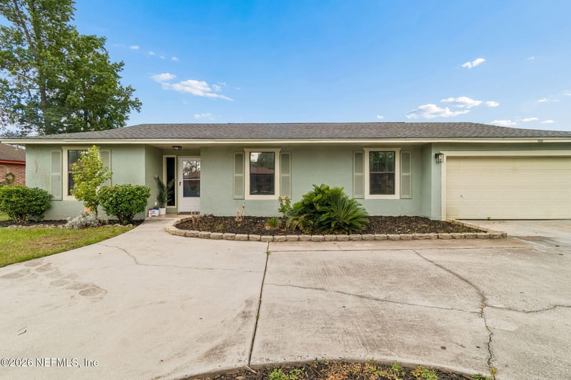 1066 Montego Bay Dr S, Jacksonville, FL 32218
