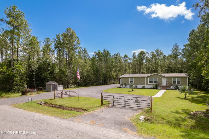 10660 Baylor Ave, Hastings, FL 32145