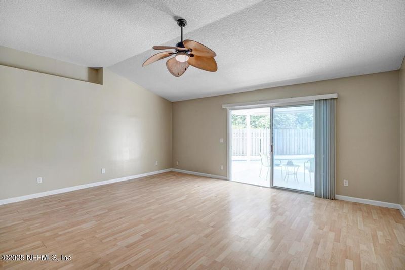 1069 Ardmore St, St Augustine, FL 32092