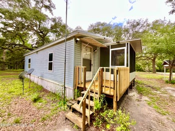 107 Crystal Lake Dr, Melrose, FL 32666