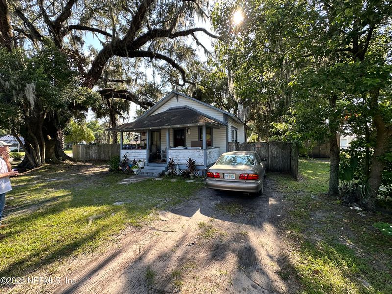 107 Pine Ave S, Green Cove Springs, FL 32043