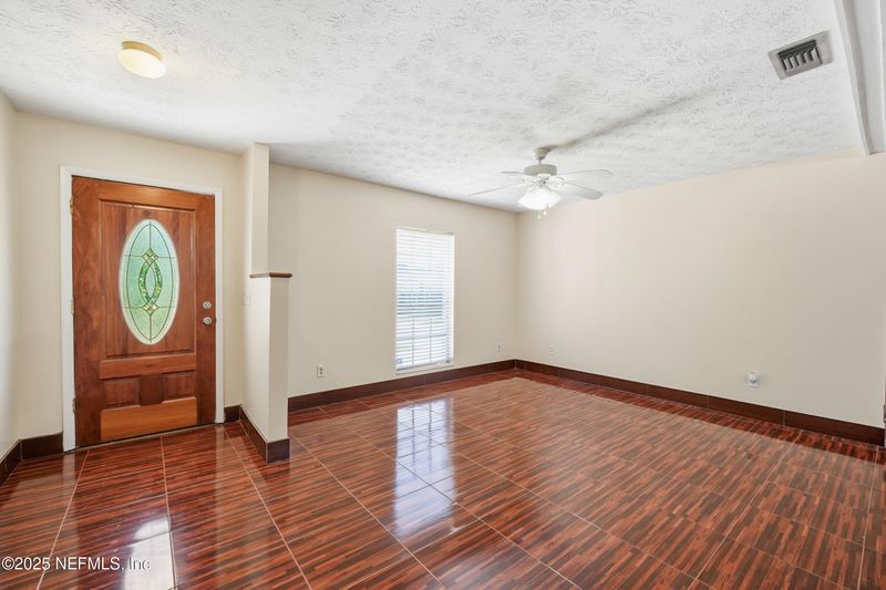10706 Saddlebred Dr, Jacksonville, FL 32257