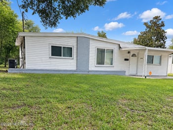 10708 Briarcliff Rd E, Jacksonville, FL 32218