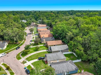 10721 Meadowlea Dr, Jacksonville, FL 32218