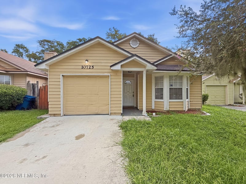 10725 Meadowlea Dr, Jacksonville, FL 32218