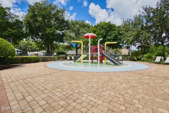 1076 Candlebark Dr, Jacksonville, FL 32225