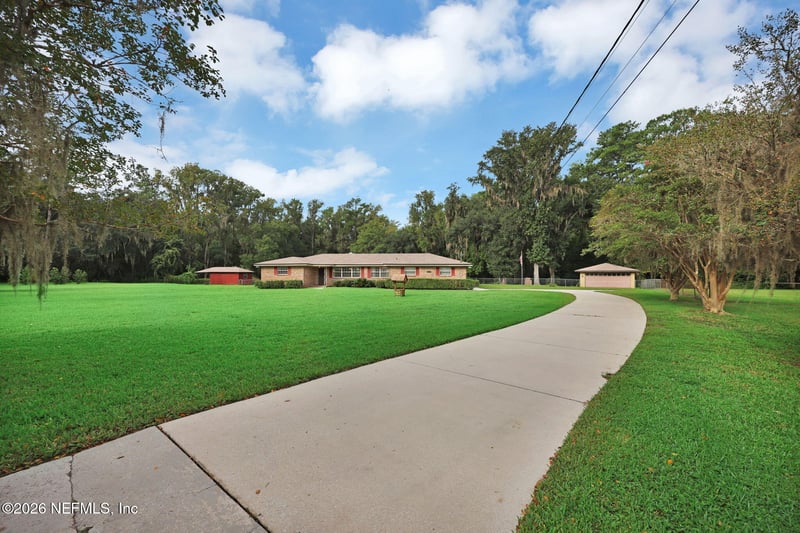 10824 W Windy Gale Dr W, Jacksonville, FL 32218