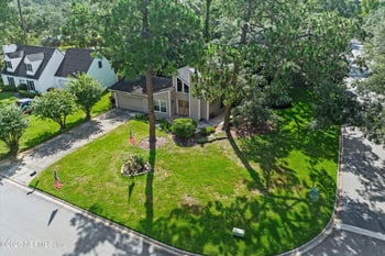 1083 Kings Rd, Neptune Beach, FL 32266