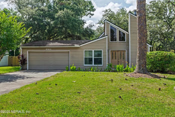 1083 Kings Rd, Neptune Beach, FL 32266