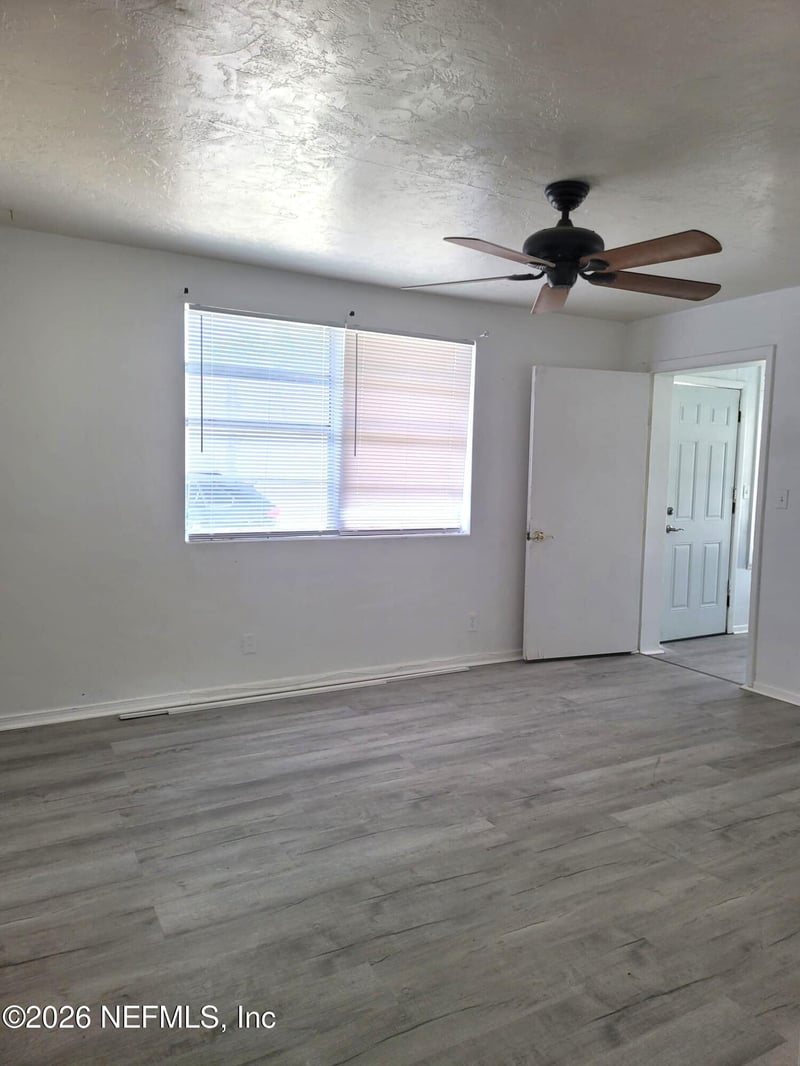 1084 Huron St, Jacksonville, FL 32254