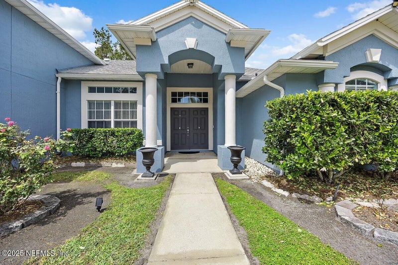 10852 Brandon Chase Dr, Jacksonville, FL 32219