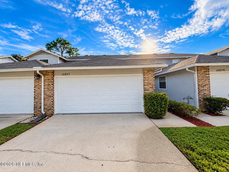 10877 Cabbage Pond Ct, Jacksonville, FL 32257