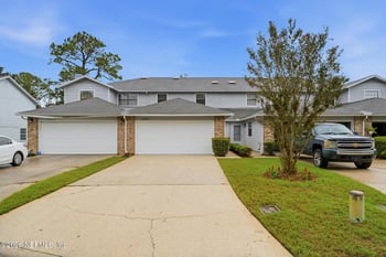 10877 Cabbage Pond Ct, Jacksonville, FL 32257