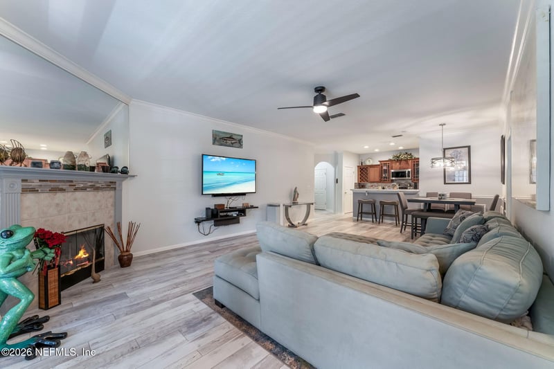 10901 Burnt Mill Rd #2402, Jacksonville, FL 32256