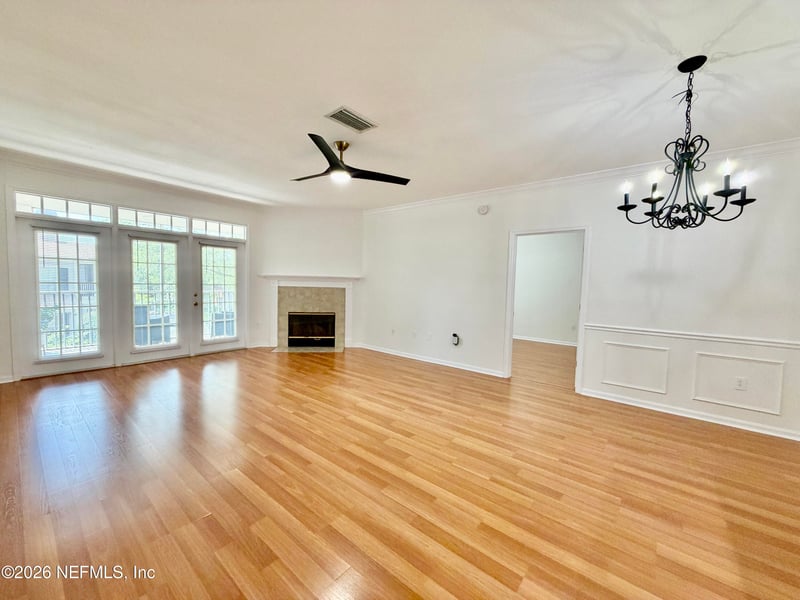 10901 Burnt Mill Rd #406, Jacksonville, FL 32256