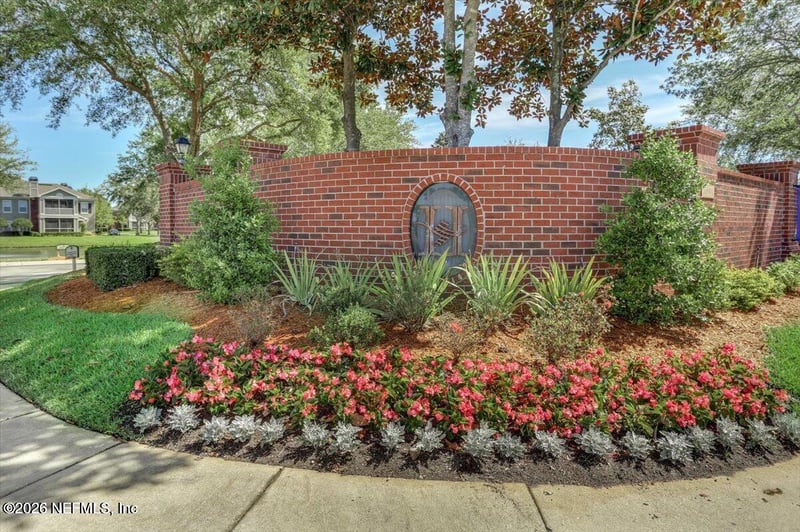 10901 Burnt Mill Rd #406, Jacksonville, FL 32256