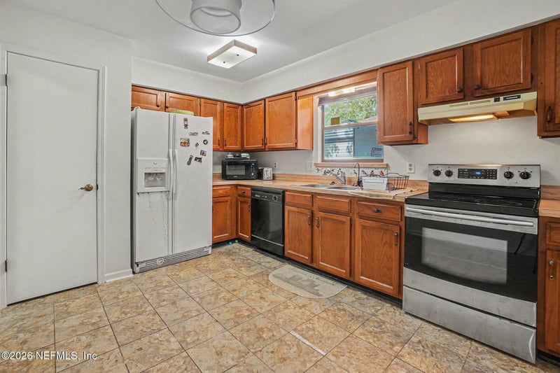 10930 Steeding Horse Dr, Jacksonville, FL 32257