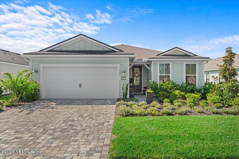 10947 Town View Dr, Jacksonville, FL 32256