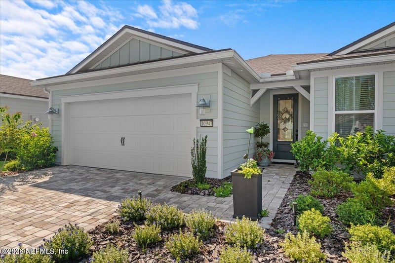 10947 Town View Dr, Jacksonville, FL 32256