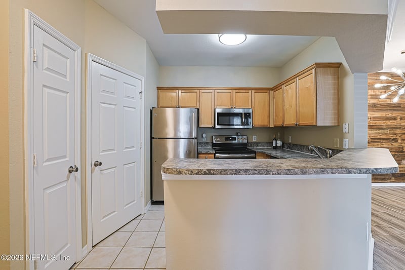 10961 Burnt Mill Rd #426, Jacksonville, FL 32256