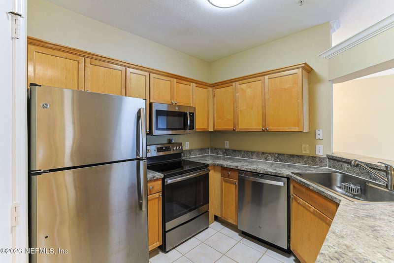 10961 Burnt Mill Rd #426, Jacksonville, FL 32256