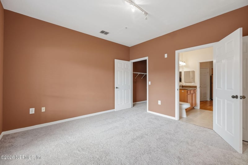 10961 Burnt Mill Rd #614, Jacksonville, FL 32256