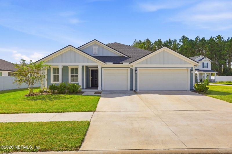 10972 Helmsdale Ln, Jacksonville, FL 32221