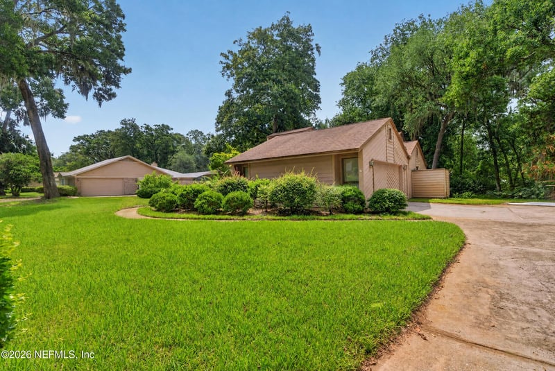 10990 Creekview Dr, Jacksonville, FL 32225