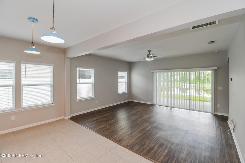 10991 Haws Ln, Jacksonville, FL 32218